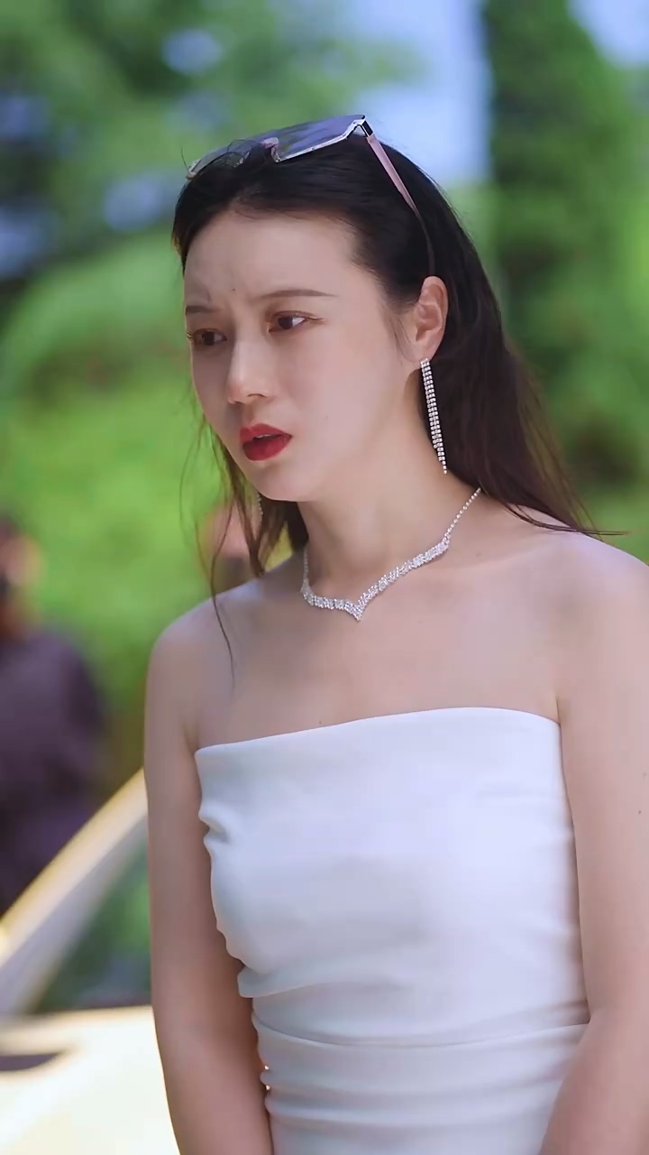 霸道女总裁的超级尊王 第15集