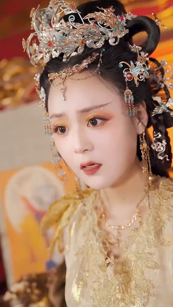 当我穿越成女儿国先知 第02集